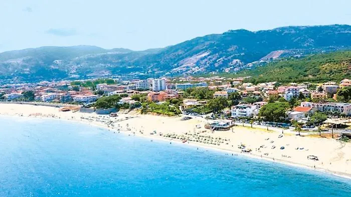 Alojamento de Acomodação e Pequeno-almoço Brezza Marina Montepaone Lido